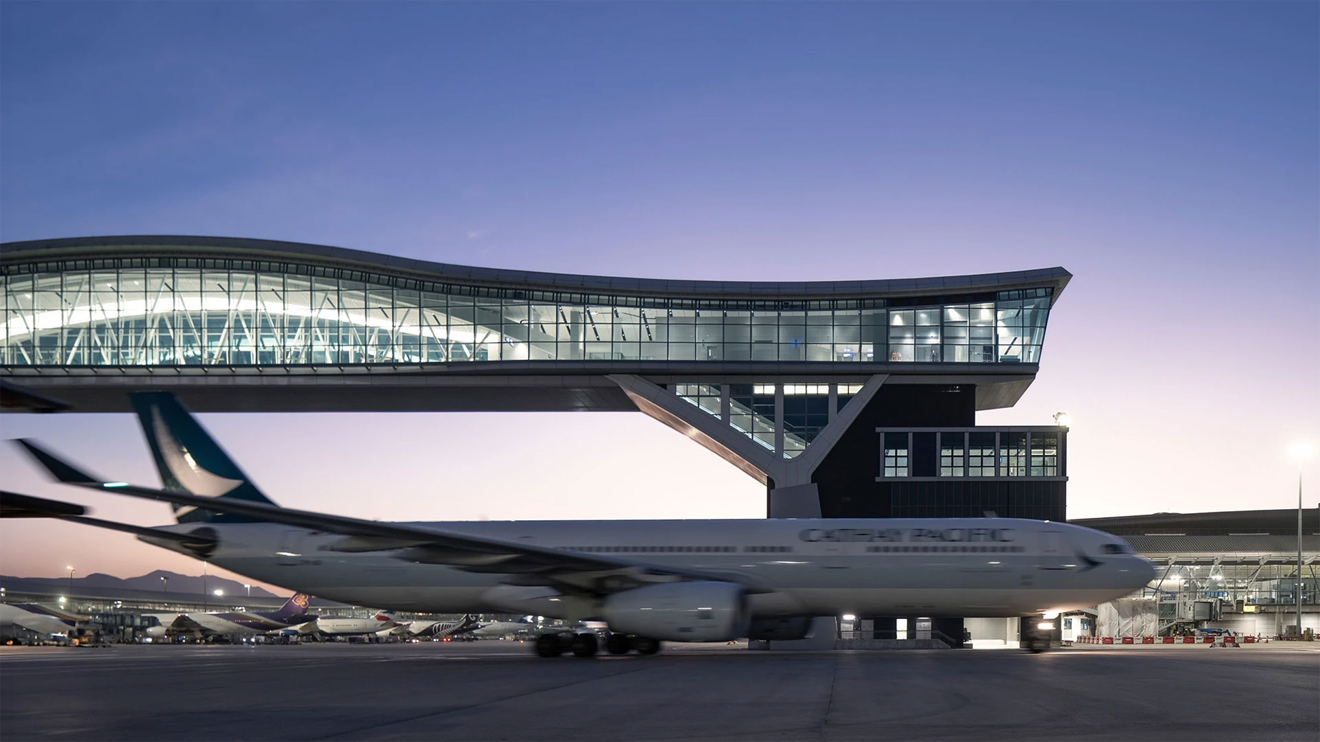 Hong Kong International Airport (HKG)